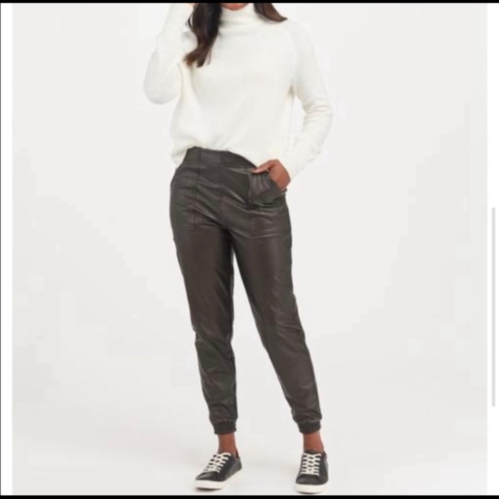 New with Tags SPANX Faux Leather Joggers Size Medium